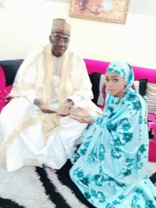 Sa photo confondue avec celle de Adji Sarr, cette dame porte plainte