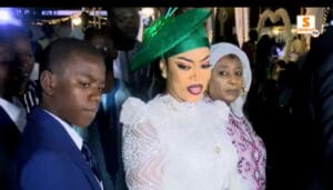 17 Avril – Saaffonté entre Sokhna Aïda Diallo et ses disciples : « Yaye suñu Serigne… »