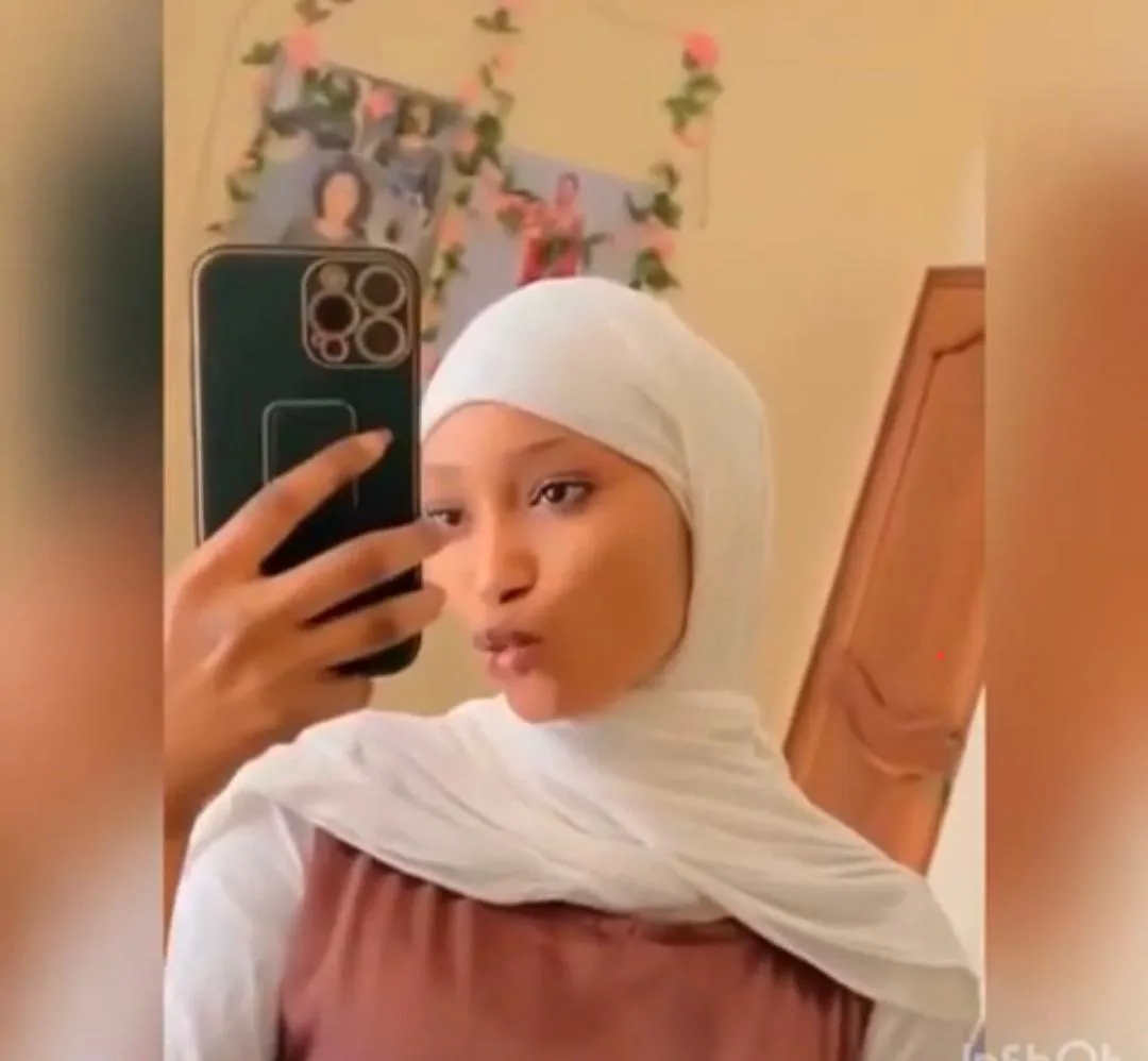 La célèbre tiktokeuse, Fah Aidara remet son voile après l’avoir jeté
