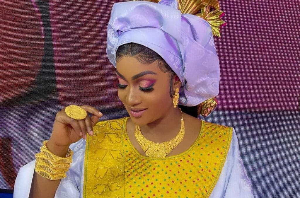 7TV: Admirez le Sagnsé à la perfection de Adja Astou sur le Plateau de « Ramadan Show »