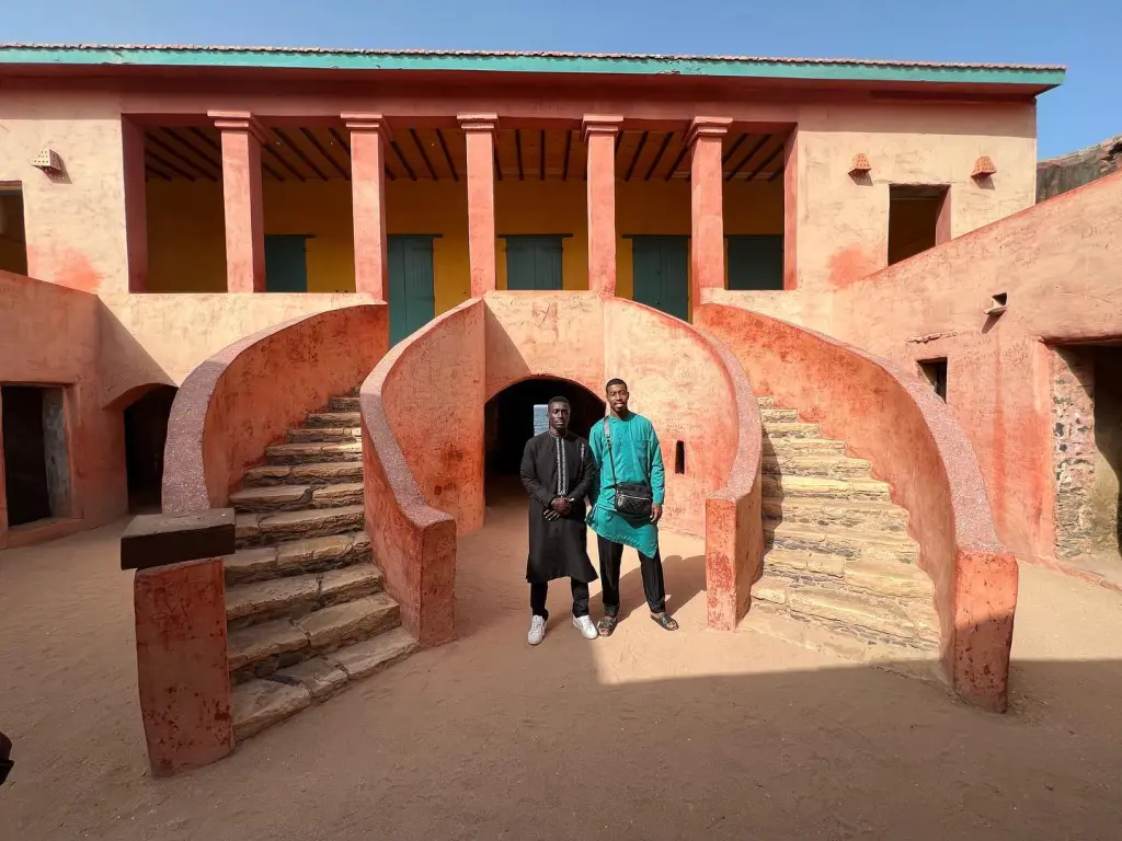 Chez Macky et à Gorée : Gana Gueye, le guide touristique de son coéquipier Kimpembé à Dakar(07Photos)