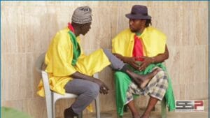 (vidéo): A mourir de rire kombé joue à l&rsquo;imam et fait du « waraté »