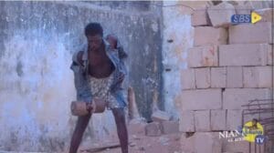 (vidéo)-série: Le comedien Niankou prépare son combat avec…