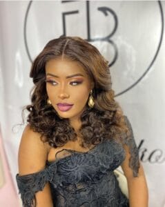 (Photo) : Make up de ouf, l&rsquo;animatrice Nesh se montre toute fraîche