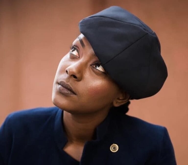 ( Vidéo) : Sublime, Halima Gadji reprend ses esprits et rend hommage à Bob Marley