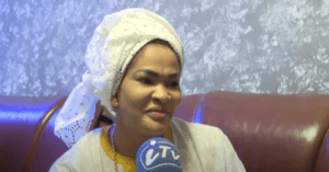 (Vidéo) – Larmes, taathie ndogou, sa carrière et son enfant : Soumboulou se livre comme jamais