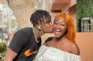Awa Thies et Pape Bilal du groupe Zbest Family: Le baiser qui prouve qu’ils sont amoureux