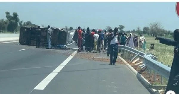 Terrible accident à Kaolack : Un véhicule se renverse et tue deux coépouses 