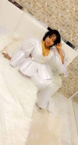 (04 photos) Korité : Guigui en total look blanc chic et pas sexy