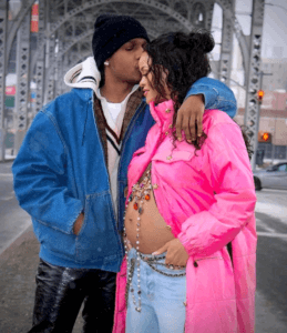 Carnet rose : La chanteuse Rihanna a accouché de son premier enfant !