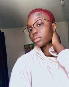 (Photos): Look sexy, tête bien rasée et teintée, Sadiya fleure la santé