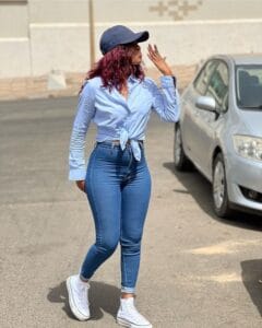 (Photos): Le bleu dans tous ses états, Fatima Sylla a trouvé son jean