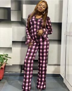 (Photos): Safia Diatta montre toute sa classe dans un ensemble trés souple