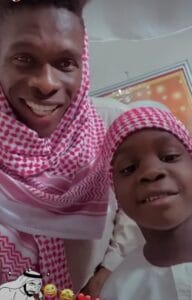 (Vidéo): En mode immature, Pape Abou Cissé imite les Maures avec son neveu
