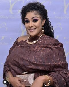(Photos): Djongoma 4G, l&rsquo;actrice Adja, une vraie perle