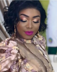 (Photos): Maquillée et coiffée, Khady Ndiaye Bijou sublime dans sa robe