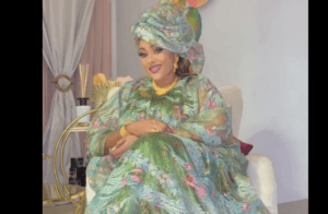 (Vidéo) : Korité : L&rsquo;actrice Adja en grand-boubou chic à copier pour les grandes dames