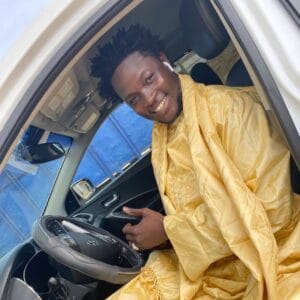 (04 photos) : Ridial de la série Infidèles séduisant en mode Baye Fall