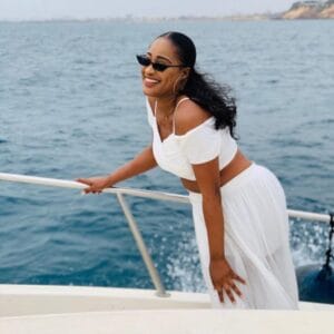 (Photos): Crop top, Esther, esthète sans make up