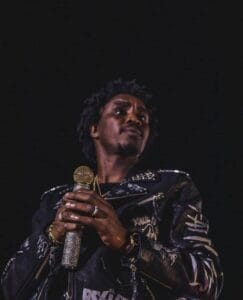 « I Wanna Be Free » : L&rsquo;album vend Wally dans le disque des grands de la musique mondiale
