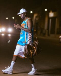 (04 photos) : Ngaaka Blindé n&rsquo;est pas un « Ngaaka » en sapologie. Regardez sa tenue fresh