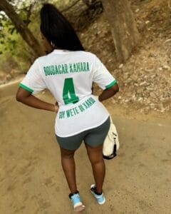 (02 photos) : La Tik Tokeuse Aadjah Everywhere bombesque en cuissard clashe Boubacar Kamara