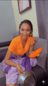 (Vidéo) – Concert casseroles : Fah Aidara s&rsquo;y met déjà. Regardez !