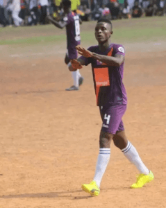 Liberia : Un footballeur tue sa petite amie pour lui avoir brisé le cœur et laisse une note