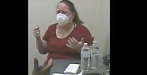 Une femme tue son mari avec la complicité de son petit ami