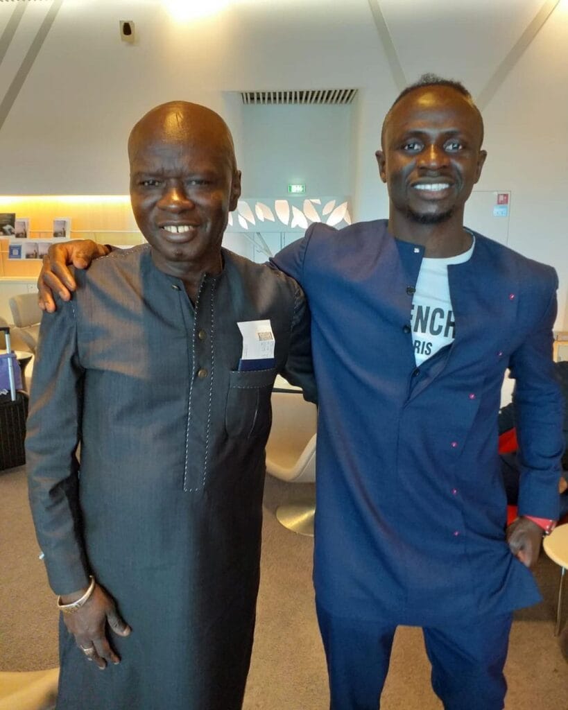 Arrêt sur image : La joie immense de Omar Pène de rencontrer Sadio Mané