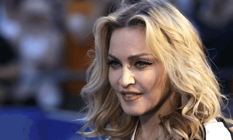 A 63 ans, la chanteuse Madonna cherche l’amour, « il doit être sans rides et sans cheveux gris »