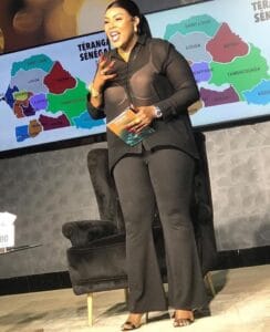 Cette tenue de Amina Poté à la télé fait l&rsquo;objet de commentaires négatifs