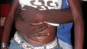 Après des années de mariage, voici ce que cette dame trouve dans le téléphone de son mari. Ecoutez!