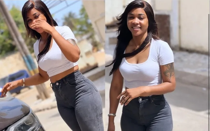 (Photos): Zoom sur Fatima Sylla, journaliste sportive, charmante silhouette de fée