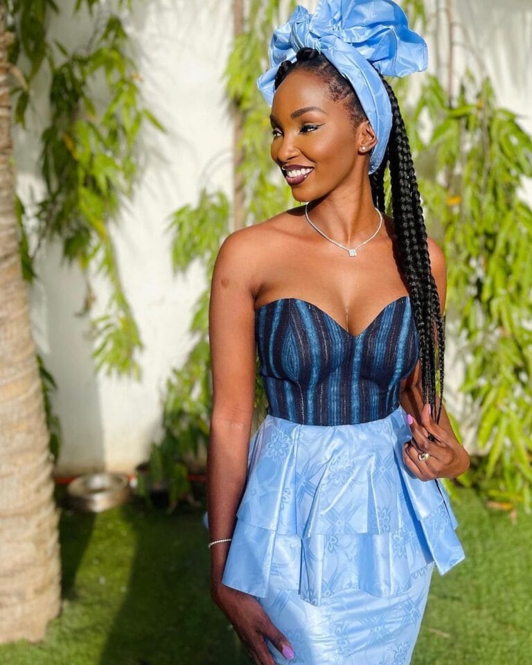 (06 photos) : Coumba, la fille du milliardaire Babacar Ngom, surprend ses followers avec cette tenue. Regardez !