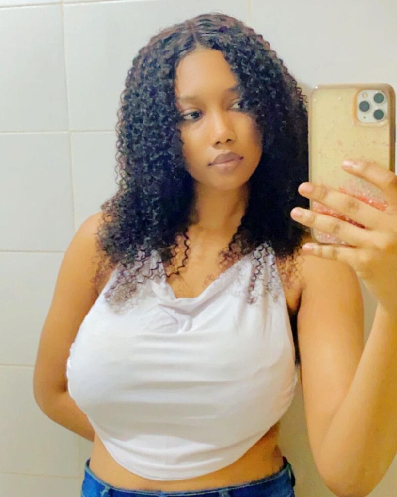 (02 photos) : Nana Aïdara réapparaît avec un look époustouflant
