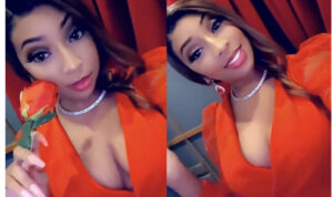 Fleur à la main, tenue rouge: Zeyna Ndour est-elle tombée amoureuse?