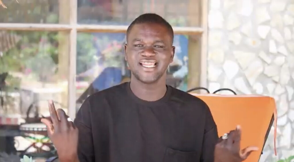Après Ouzin Keïta, Pawlish Mbaye: Voici Youssou N’diaye le nouveau « fou rire » de la musique sénégalaise