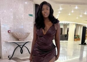 (Vidéo): Peau sensuelle, robe courte, Adjiah Everywhere plus sexy que jamais