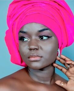 (Photos): Noirceur d&rsquo;ébène, regard provoc&rsquo;, l&rsquo;actrice Sadiya une vraie femme africaine