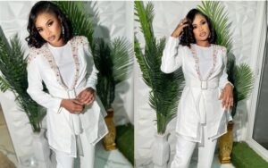 (Photos): Marichou très « coquette » dans son ensemble tailleur