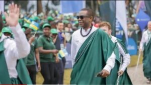 (Vidéo): Au Rwanda, Youssou Ndour est accueilli comme un roi