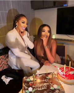 Anniversaire: Zeyna Ndour se régale avec sa meilleure amie