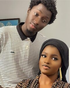 (Photos): Bk mu Serign Salihou s&rsquo;affiche toute heureuse avec son mari