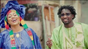 (Vidéo): En compagnie de Aïssata Guélédjé, Demba Guissé dévoile son clip  » Athiam Mi Diodo »