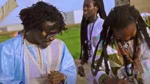 (Vidéo) : « Maama Daan », Amadeus chante Bamba
