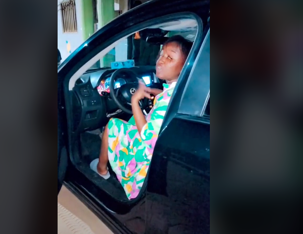 Anniversaire : Pape Sidy Fall offre une belle voiture à sa femme