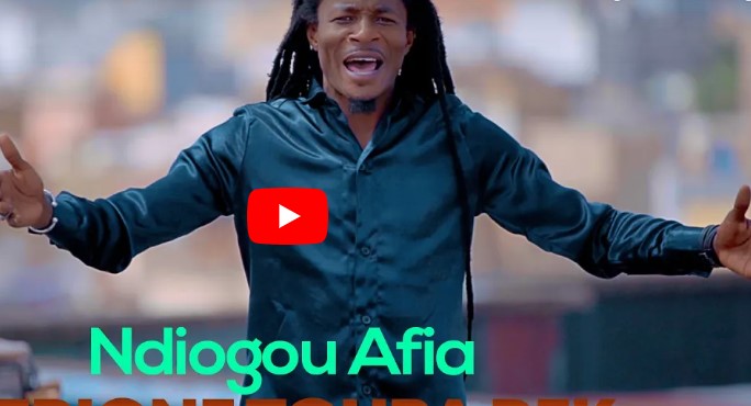 (Vidéo) : Ndiogou Afia dévoile son clip du Magal « Serigne Touba Rek »