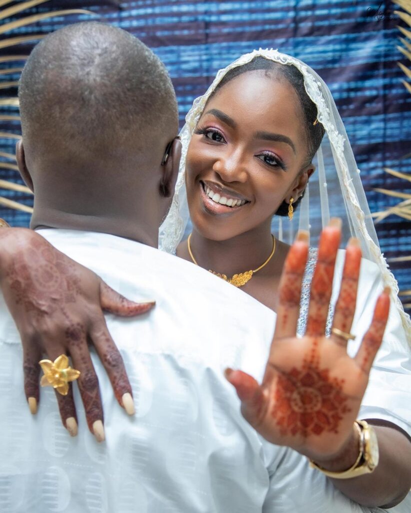 (03 photos) – Al khayri : L&rsquo;actrice Fatou Jupiter s&rsquo;est enfin mariée. Découvrez l&rsquo;heureux élu