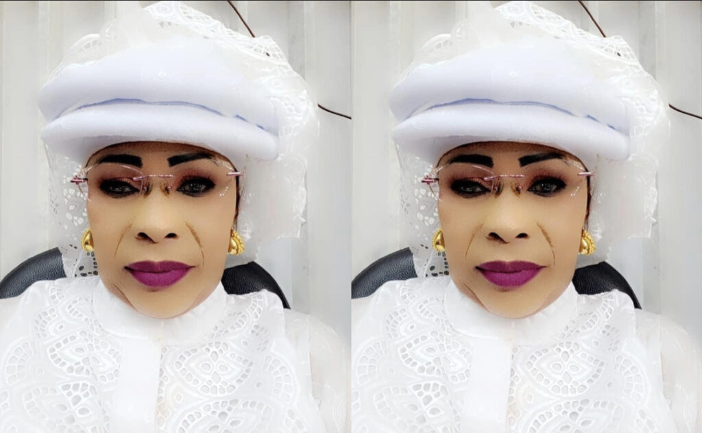 Maquillage « trop extravagant » : Mame Diarra Fam émeut la toile